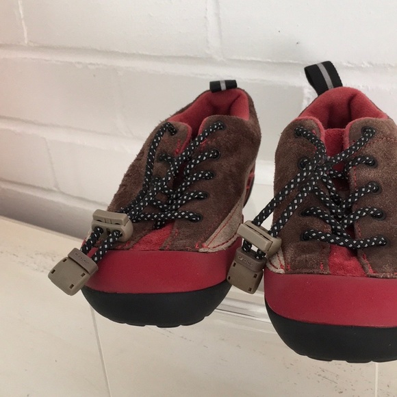 boy dawson crocs outdoor comfy sneakers slip on suede shoes size 11 - Picture 10 of 10